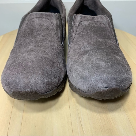 SKECHERS outdoor active brown slip on shoes suede comfort memory foam walking 7 - Picture 5 of 14